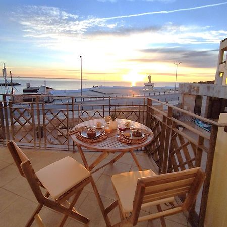 Potato Beach Apartment At Beach Front & Sea View Lagos Kültér fotó
