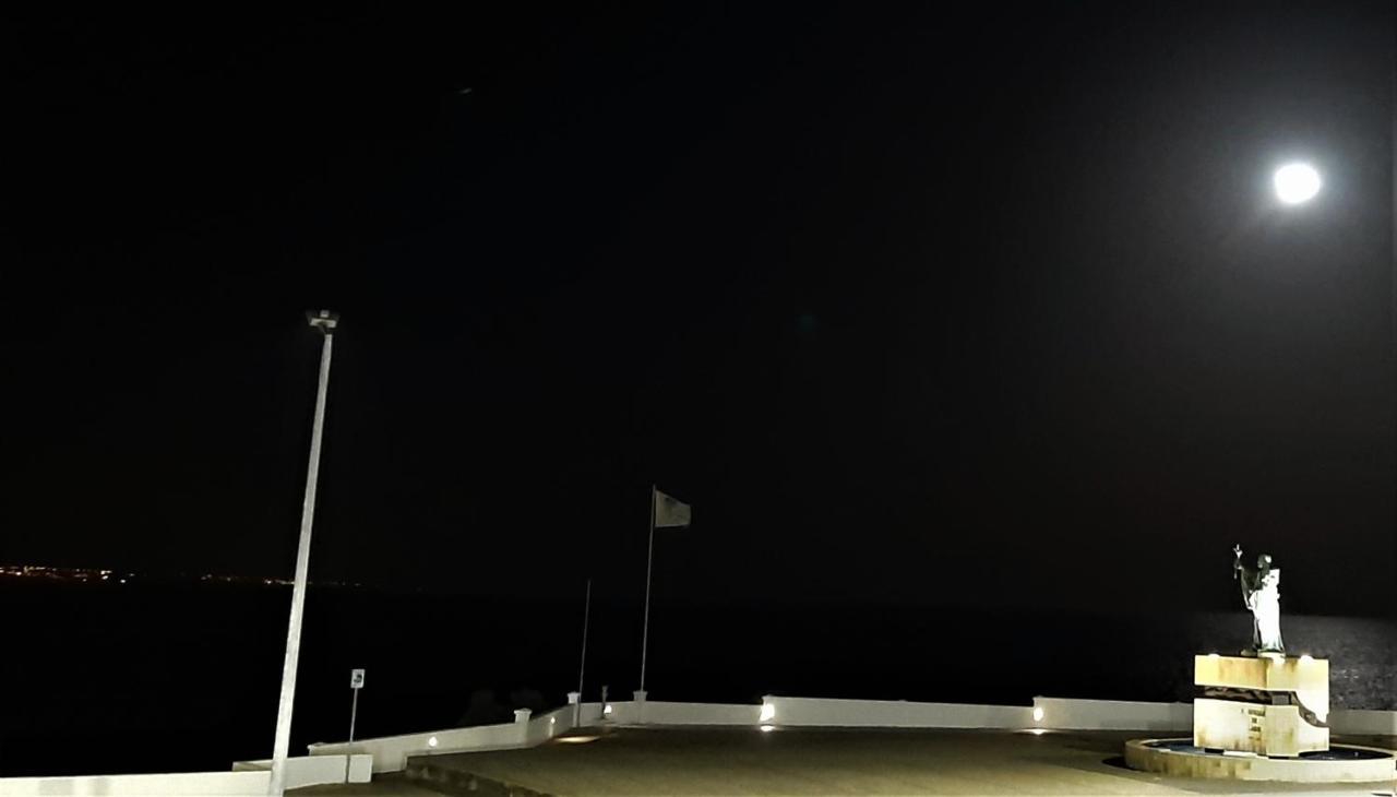 Potato Beach Apartment At Beach Front & Sea View Lagos Kültér fotó