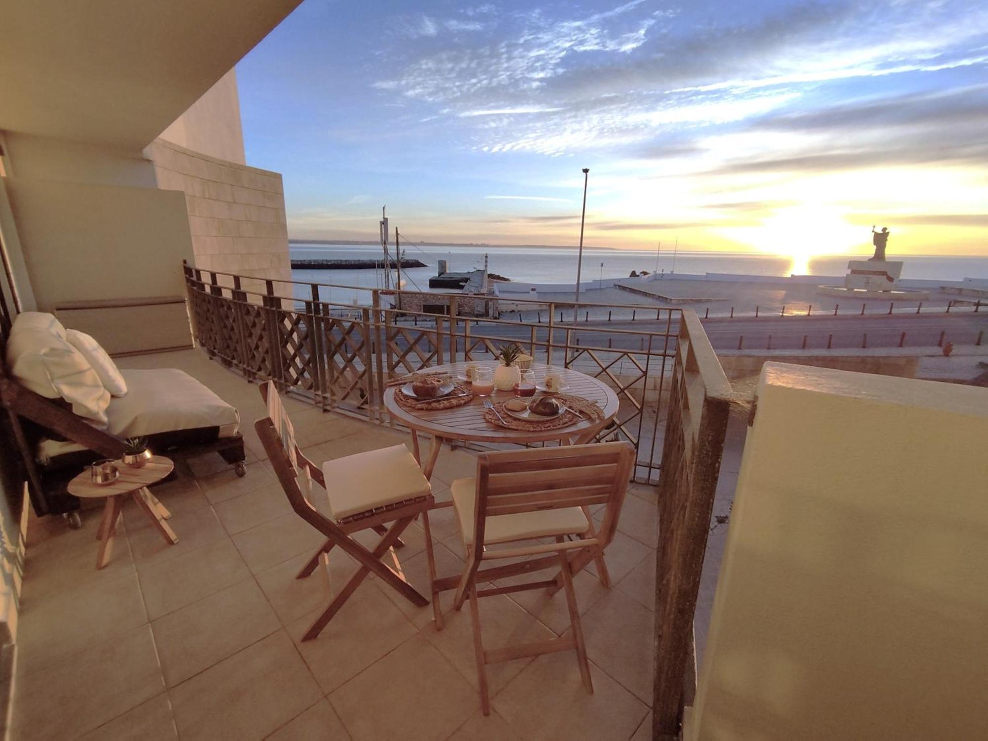 Potato Beach Apartment At Beach Front & Sea View Lagos Kültér fotó